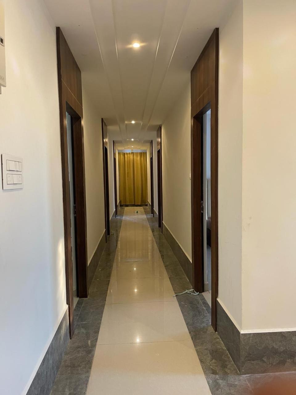 Snr Venus Hotels Tirupati Buitenkant foto
