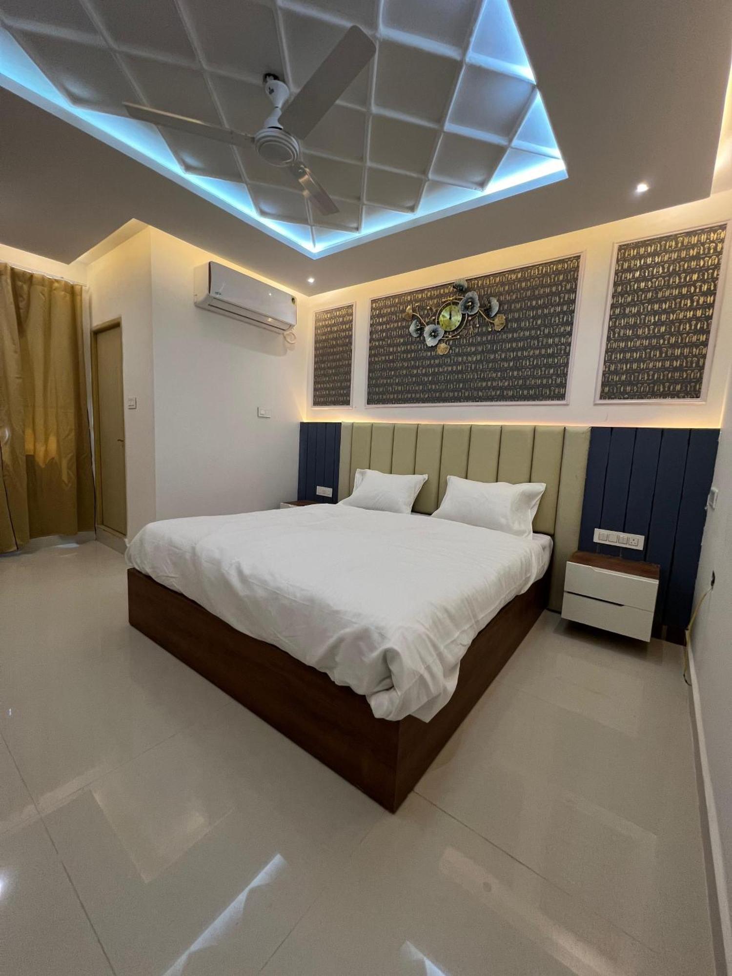Snr Venus Hotels Tirupati Buitenkant foto